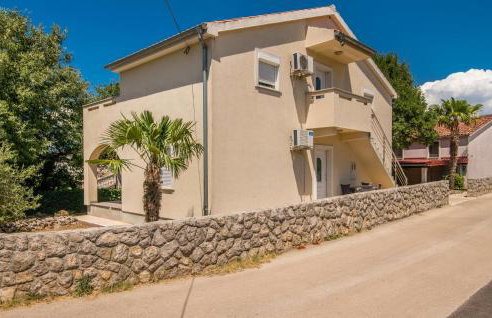 Cozy Apartment In Malinska Dubasnica - Foto 2