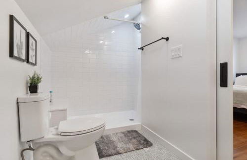 Pet Friendly 3 Bdrm House with Private Yard - Foto 25