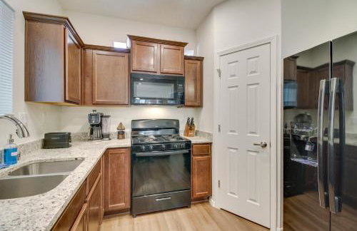 4 Mi to UNM Convenient Albuquerque Townhome! - Photo 7