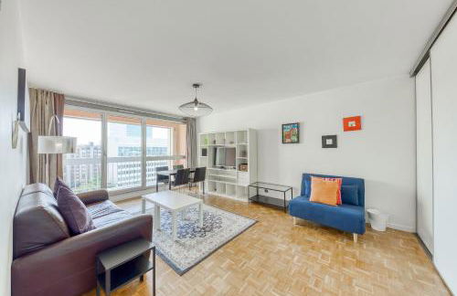 4 min walk to Metro, 60m², renovated, La Défense - Photo 5