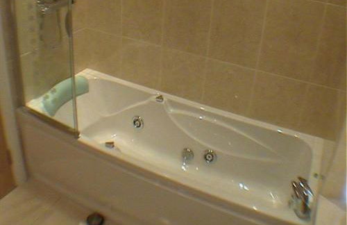 Earle House Serviced Apartments - Photo 60