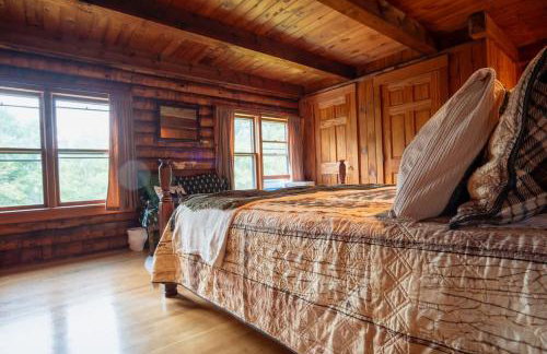 Cozy Log Cabin- W Fireplace - Foto 30