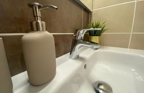 L'ORANGERAIE - Garage, Balcon, Vélos, Proche Lac, Vue Montagne - Foto 10