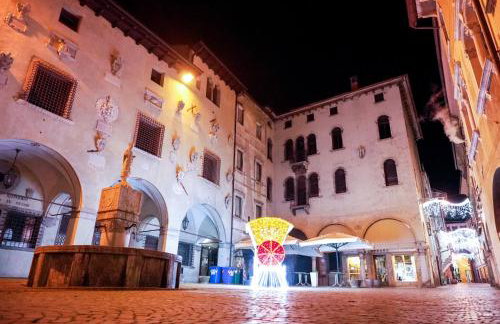Large apartment in the historic center of Belluno - Foto 19