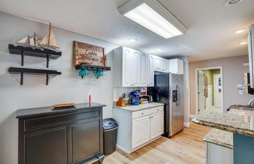 Waterfront Gilbertsville Retreat on Kentucky Lake! - Foto 12