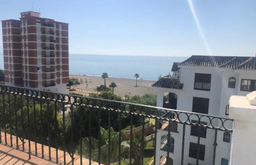 3 Bed Beachfront Penthouse 854 with great views - Photo 12