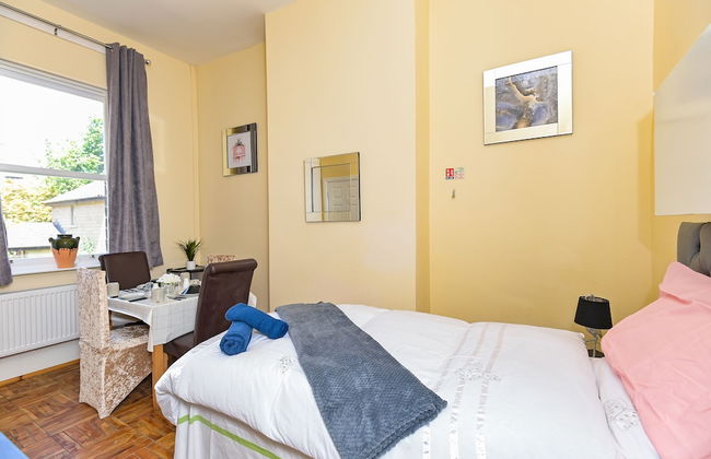 The Elm Wood Apartments - Photo 17