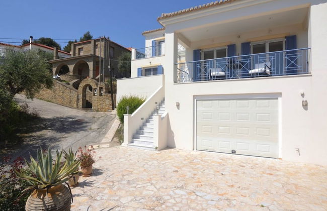 Villa in Finikounta Near Sandy Beach - Photo 13