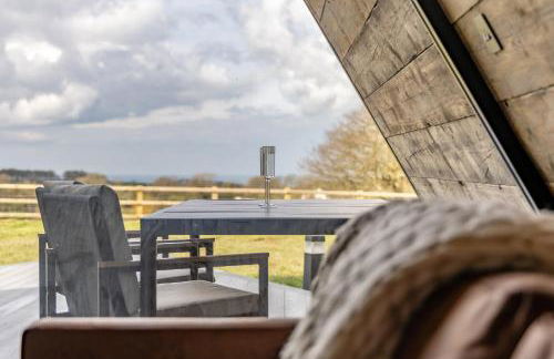 The Tri-Pod - Photo 6