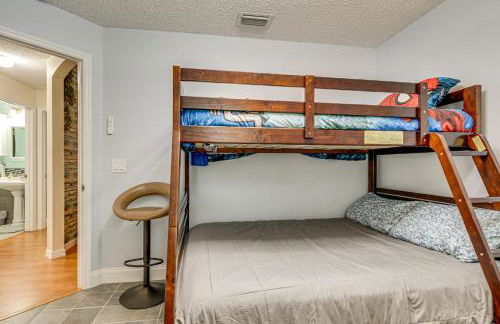 Private Backyard Oasis Cocoa Family Home! - Foto 22