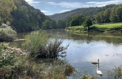 Hayloft studio in historic barn - Photo 22