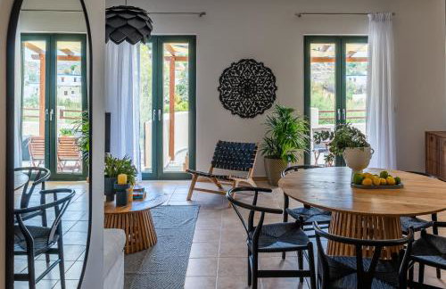 Syra Suites - Photo 22