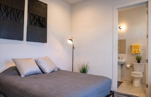 Cozy Townhouse near The Pearl & Riverwalk - Foto 17