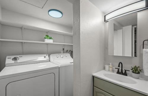 Bloomfield, Pittsburgh Bright and Spacious TWO Bedroom Apt with Free Parking - Foto 19