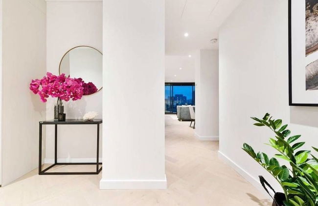 Brand New Lux Water View 3bd with Parking - Foto 9