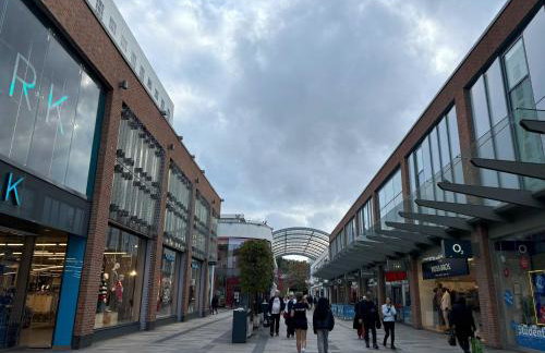 1 Bed Serviced Apartment Bracknell 5 mins from station - Photo 40