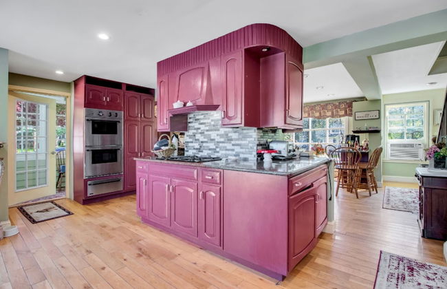 Jacuzzi - West Point - Family Friendly - Photo 40