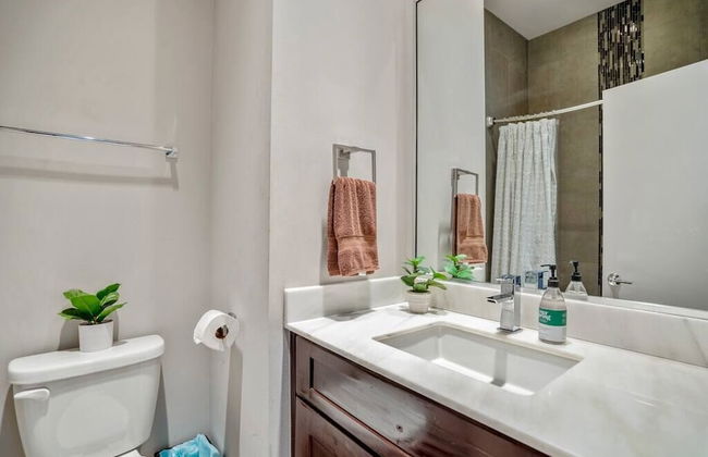 Luxury Downtown Getaway With Breathtaking Views - Foto 21