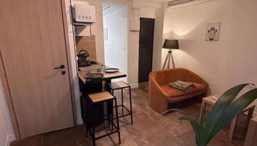 La terrasse abritée et son spa - Photo 2