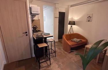 La terrasse abritée et son spa - Photo 2