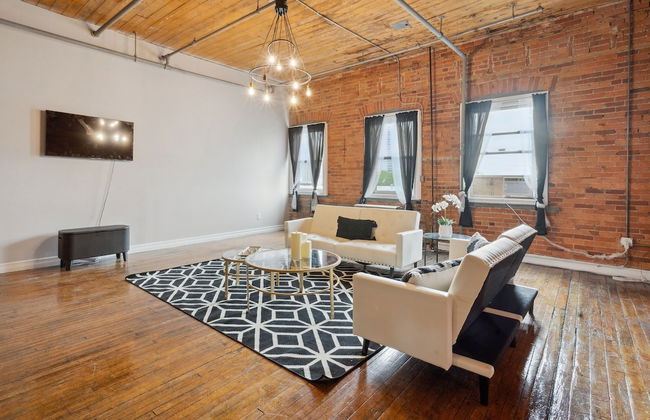 Queen G Investments 1 Bedroom Apts by RedAwning - Foto 9