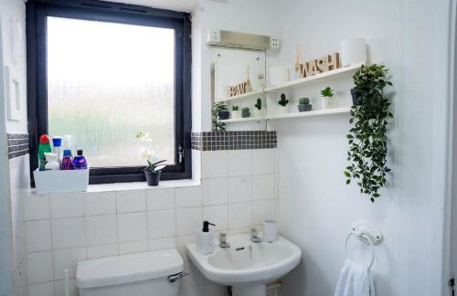 Modern Luxurious Apartment with Balcony - Foto 25