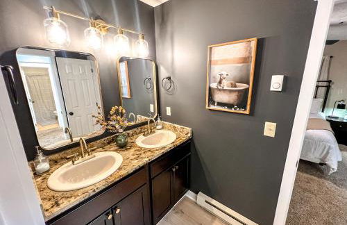 Remodeled Summit Condo at Snowshoe - Modern & Cozy - Foto 7