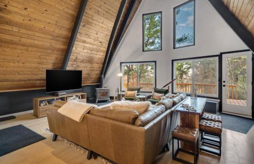 Camp Smores- Modern A-Frame with Pool - Foto 1