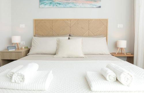 Riviera Suite - PRIVATE BEACH with sunbeds INCLUDED in June, July & August - Foto 9