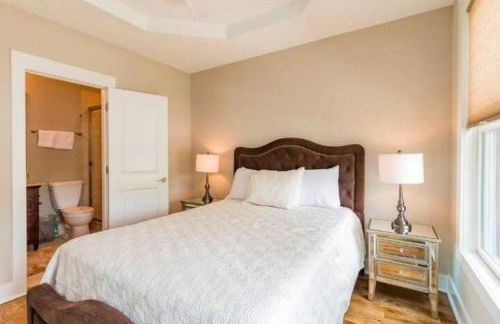 GLITZ & GUITARS I Stylish 3BR with Rooftop Hot Tub in East Nashville - Foto 14