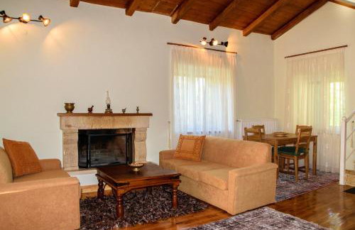 Dual House In Methydrio - Photo 36