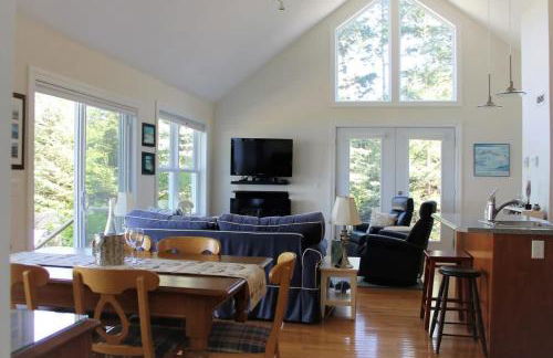 Couples Cove Cottage - Photo 16
