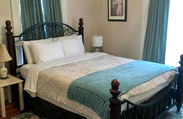 Historic Upstairs Apartment - Foto 2