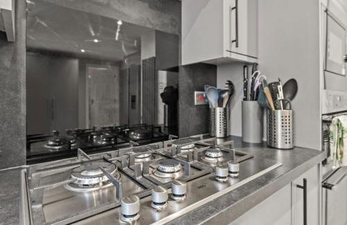 Polmont Haven: Spacious 4- Bedroom Retreat - Foto 16