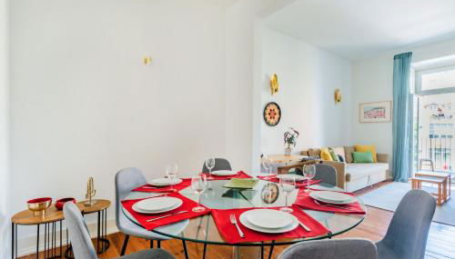 Conde 3BDR Luxury with Balcony - Photo 5