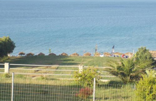 Beachside Mobile Home with Private Yard - Foto 24