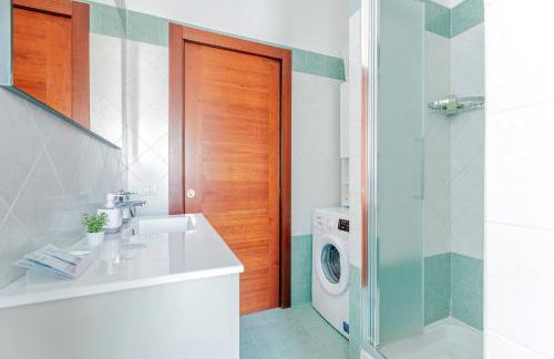 Rome City View - 2 Bedroom Apartment for 4 - Photo 6