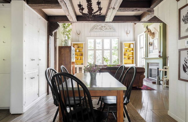 Everett by Avantstay 5mins to Palisades Tahoe! w/ HOT TUB - Photo 12