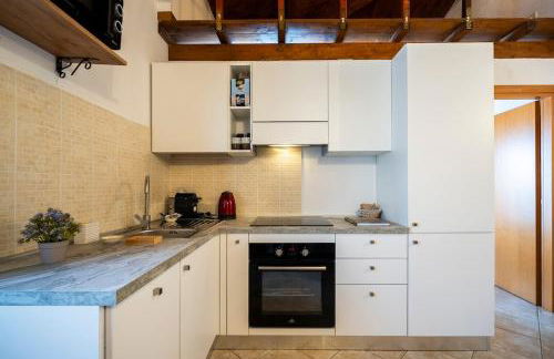 New with private parking, 5 min to the lake, WiFi - Foto 1