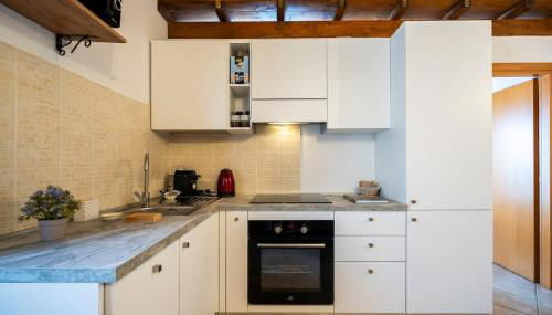 New with private parking, 5 min to the lake, WiFi - Foto 1, dishwasher