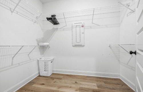 Modern 2BR2BA Retreat Bright & Airy - Foto 19