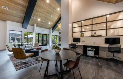 Luxurious New Unit 1Bd1Ba Pool, Golf Sim - Foto 21