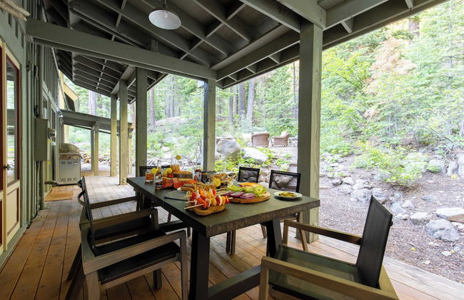 Everett by Avantstay 5mins to Palisades Tahoe! w/ HOT TUB - Photo 30