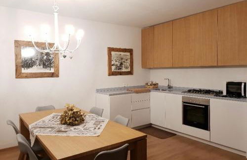 GRAZIOSA BIFAMILIARE AD ASIAGO con giardino privato - Foto 18