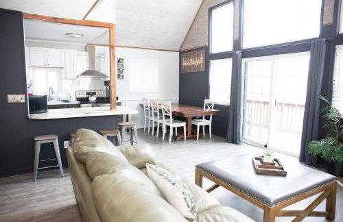 Bryce Chalet - Hot Tub, Game Room, Fire Pit, Pets - Foto 10