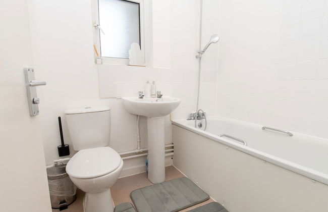 Stunning 1-bed Entire Apartment in Teddington - Foto 6