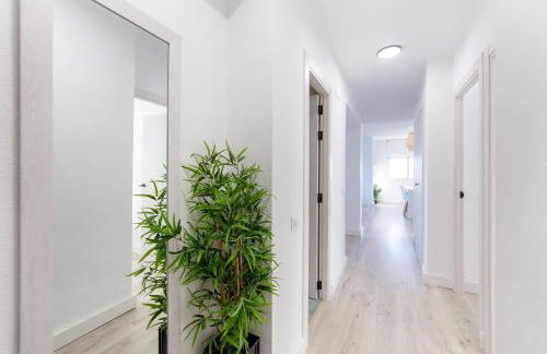 Primera linea playa Apto recien reformado Piscina - Foto 27