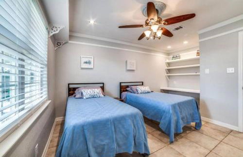 6 BDRM Wine Country Compound on 2 Acres! Pool/HotTub & Club House - Foto 15