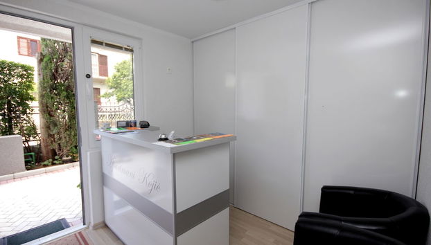 Check-in-/Check-out-Schalter