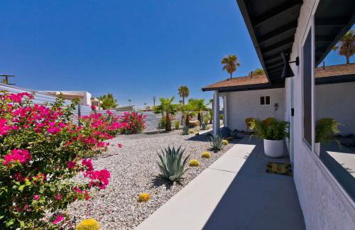 Quintessential Family Palm Springs Salt Pool Spa Casita - Foto 5